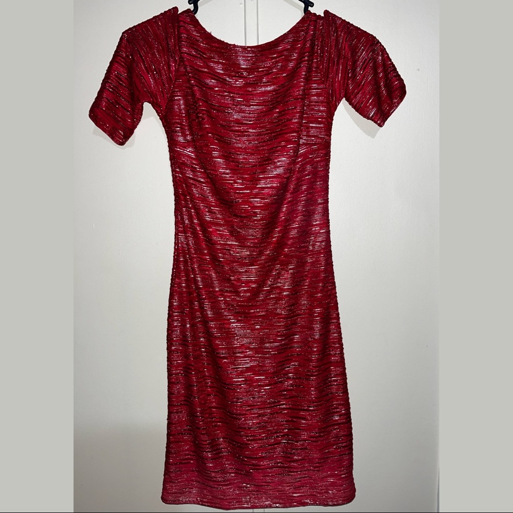 Shimmery lovely red dress, great for night outs